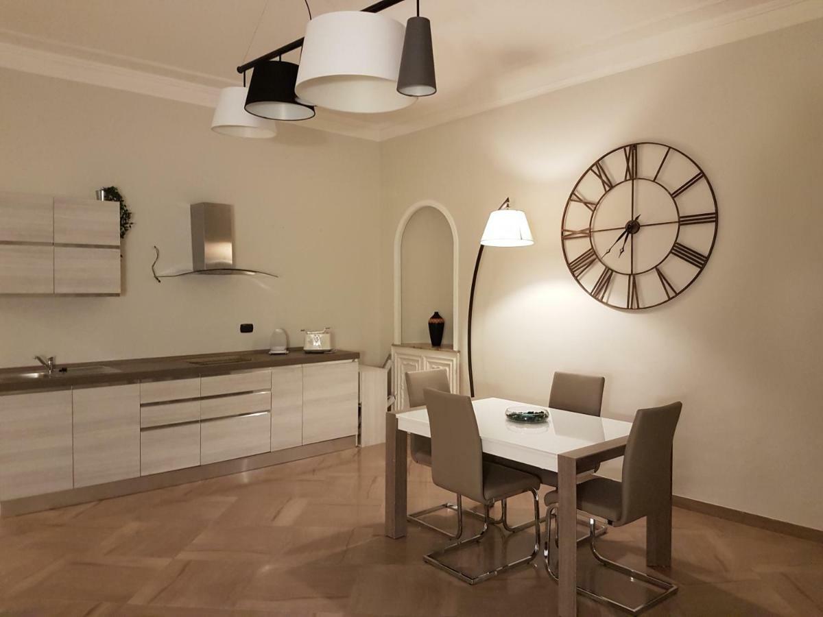 Giuria 35 - Elegante Ed Accogliente Nei Pressi Del Valentino Apartment Turin Bagian luar foto